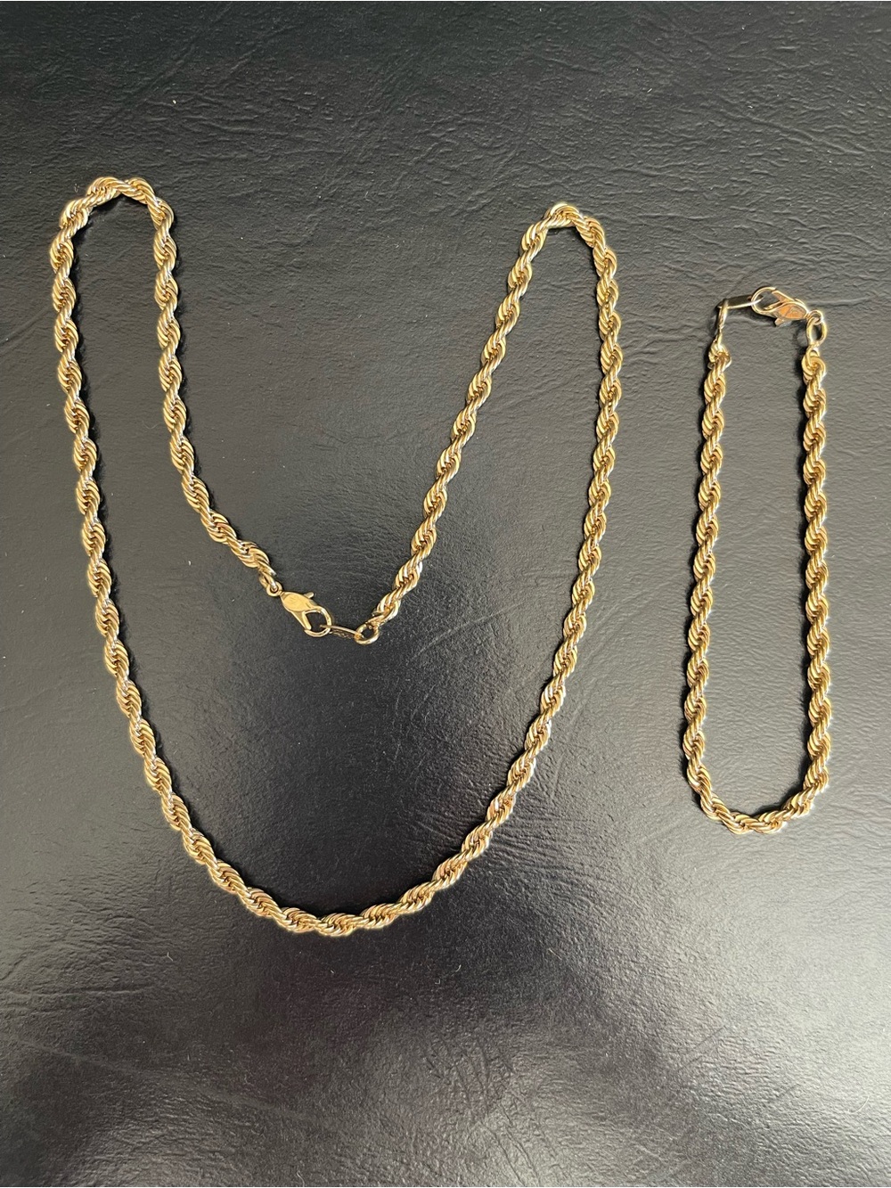 Gold Rope Chain Necklace and Bracelet Set.